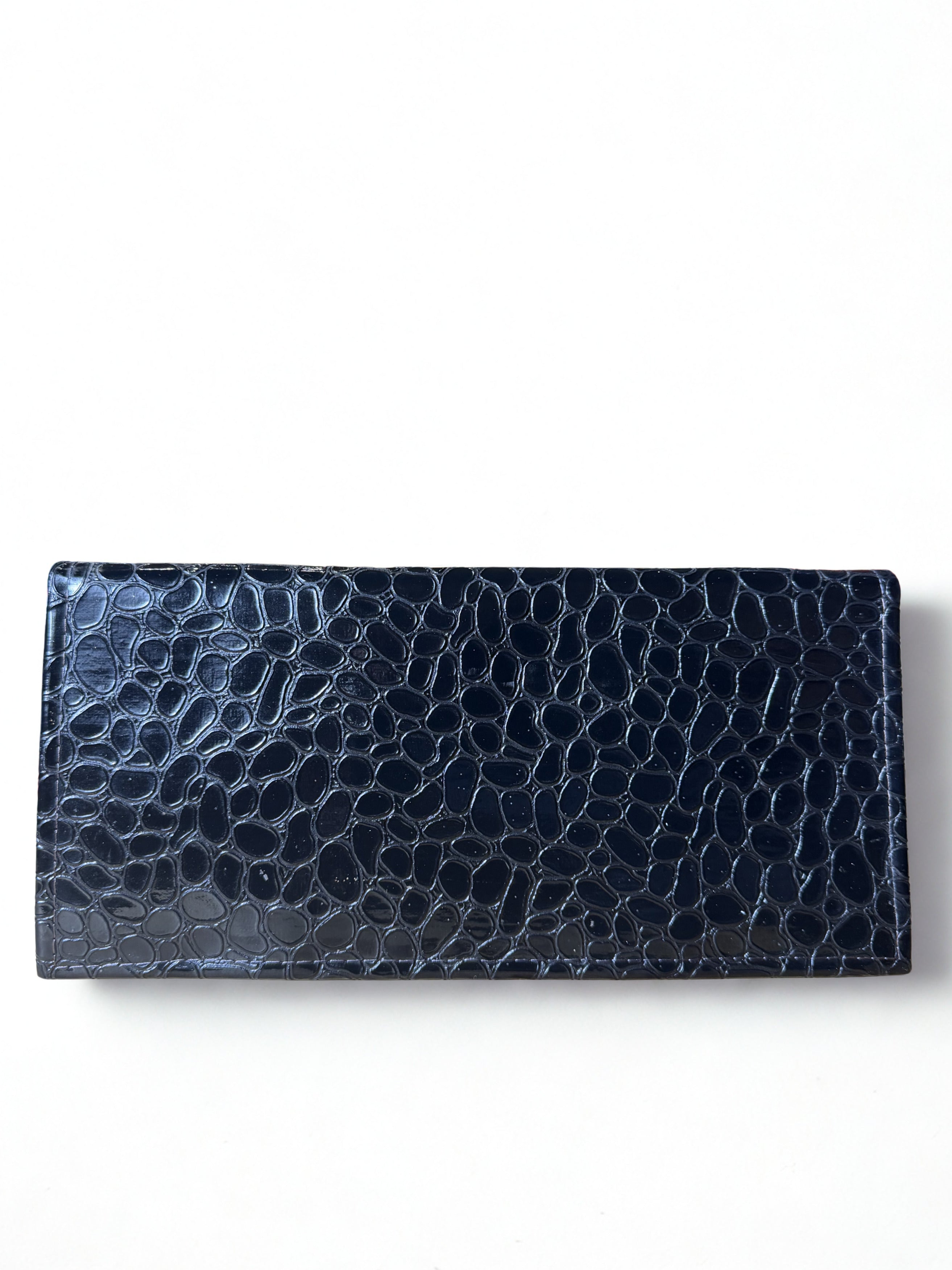 Pochette Clutch Vintage — Pelle Effetto Coccodrillo Nera Lucida, Fodera Corallo, Barra in Metallo, anni '70-'80