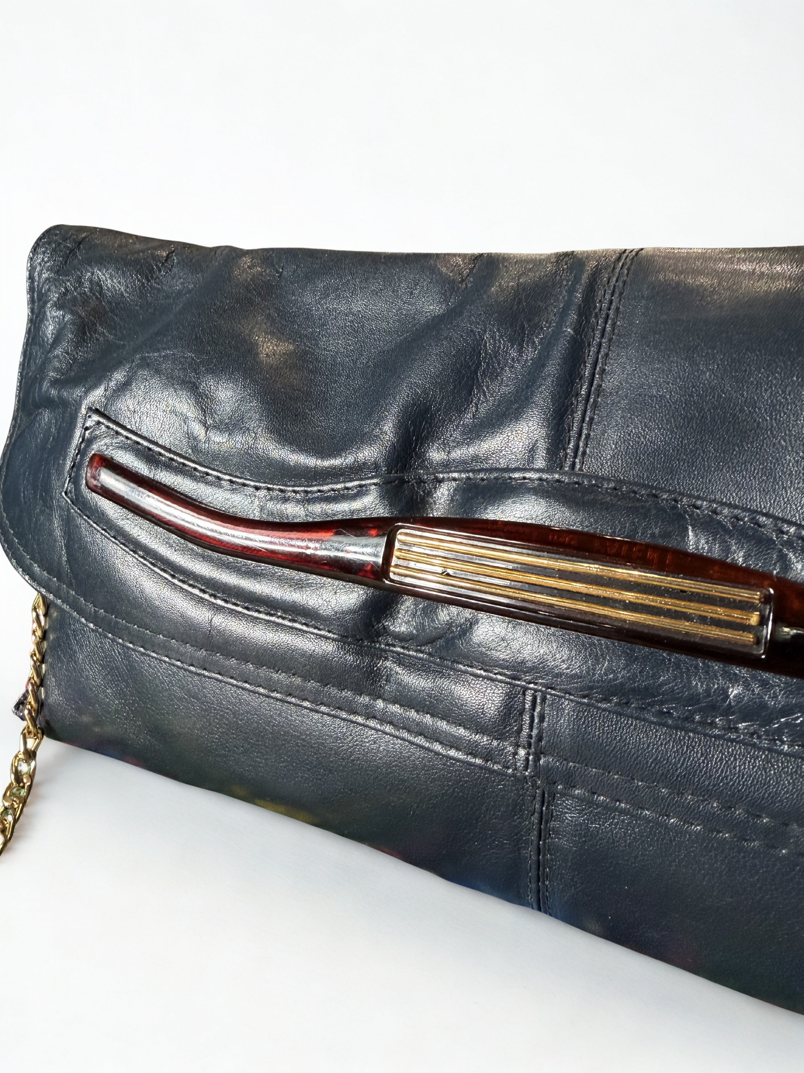 Borsa Vintage Blu Navy — Pelle Morbida, Chiusura con Hardware Oro, Catena Dorata, anni '70-'80