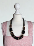 Collana Vintage Lunga — Dischi e Rondelle in Legno Nero e Marrone, Stile Etnico Sculturale, anni '70-'80
