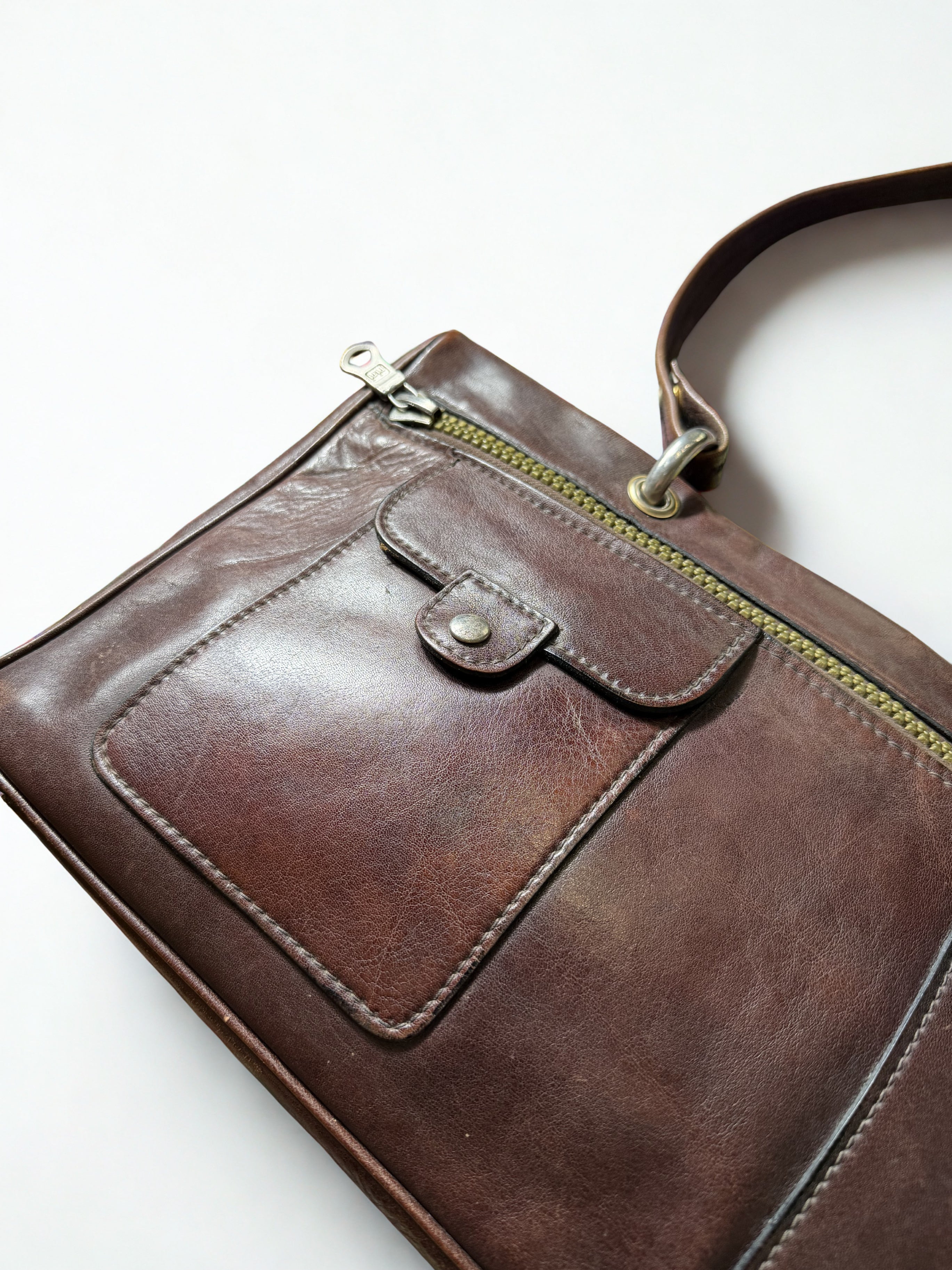 Borsa a Tracolla Vintage in Vera Pelle – Tenderly Firenze | Cuoio Testa di Moro, Manifattura Artigianale Italiana