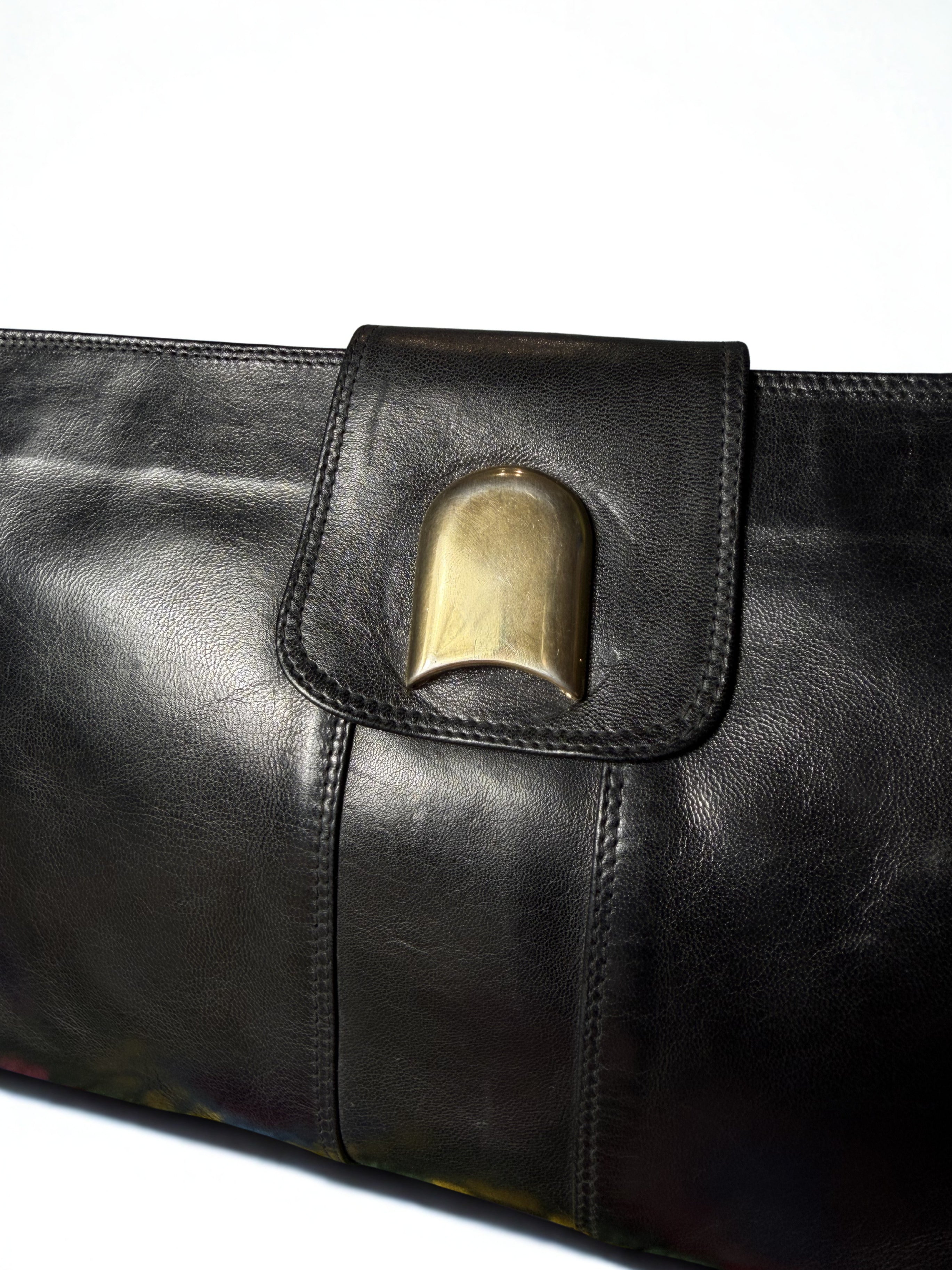Pochette Vintage — Borsettificio Patrizia, Pelle Nera, Chiusura Archetto in Oro, Made in Italy anni '70-'80