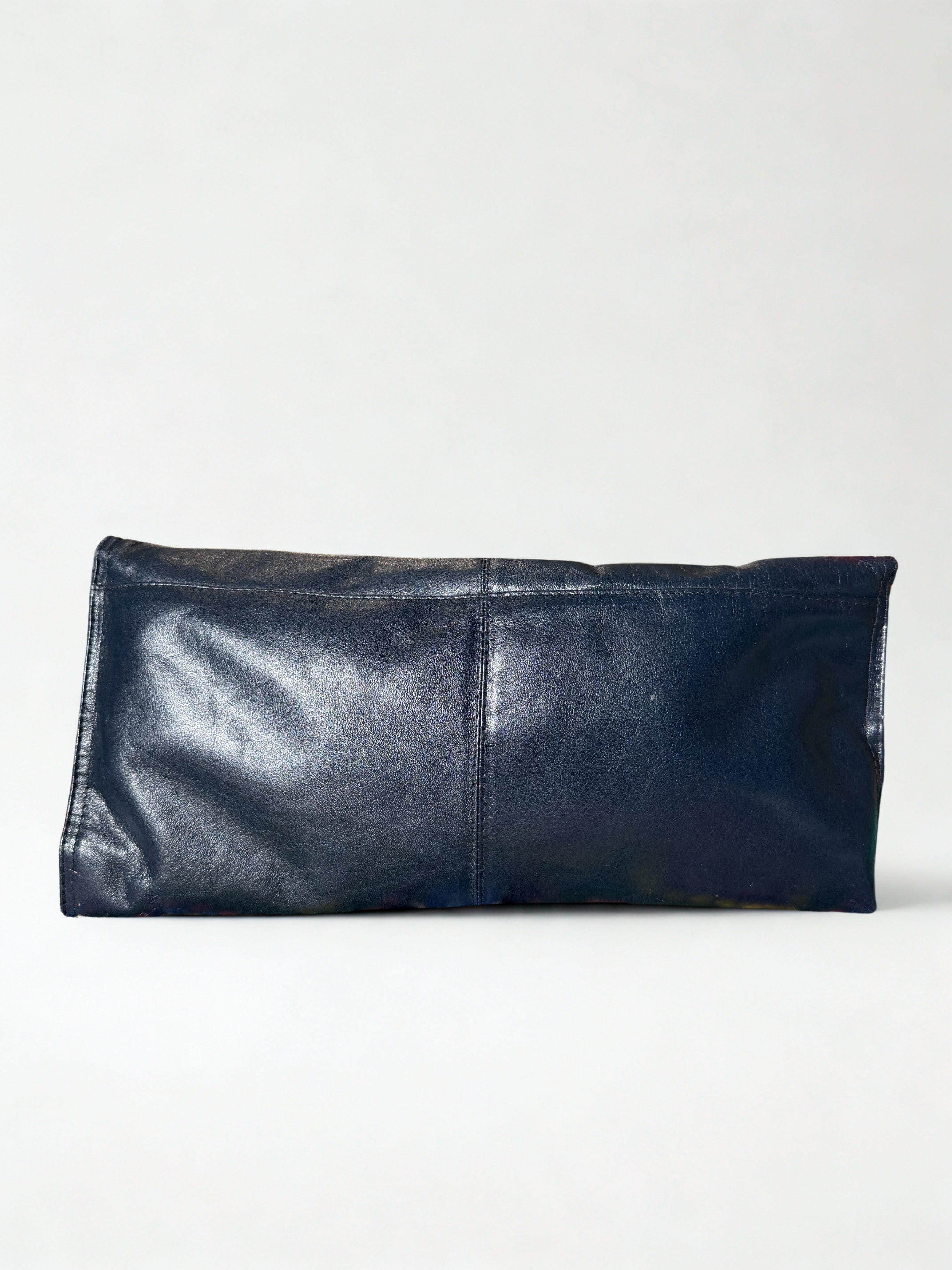 Borsa Vintage Blu Navy — Pelle Morbida, Chiusura con Hardware Oro, Catena Dorata, anni '70-'80